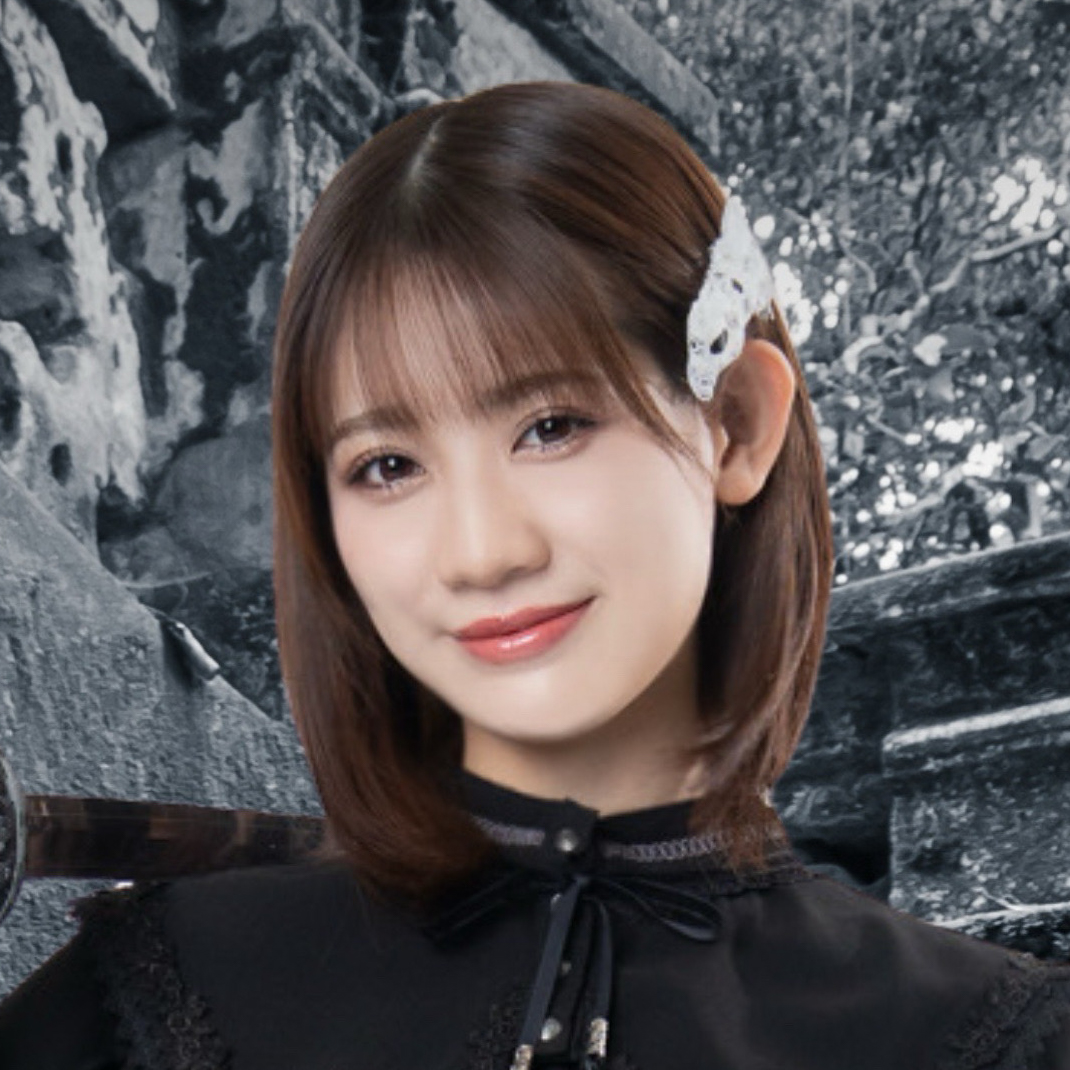 秋本帆華